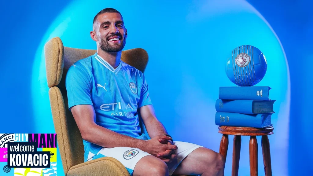 Kovacic gia nhập Man City với bảng hợp đồng 4 năm