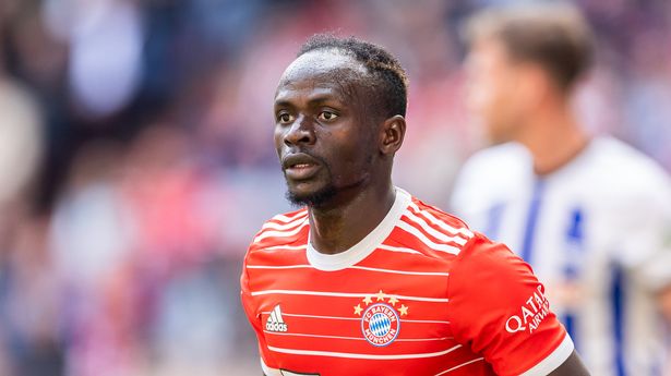 Buộc rời Bayern, Sadio Mane trở thành đồng đội của CR7